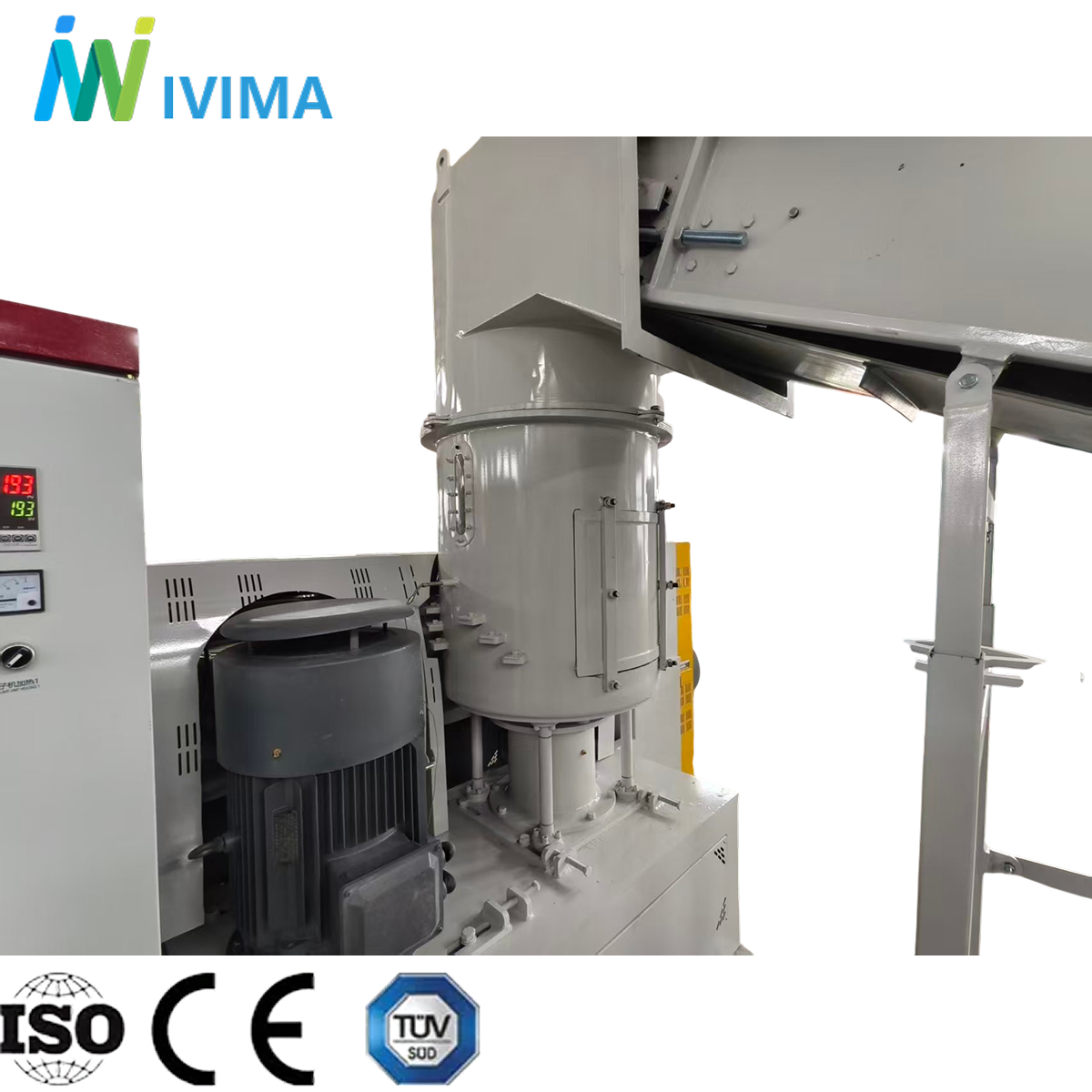 Cutter-compactor integrated with a recycling extruder for densifying lightweight PP/PE film scrap